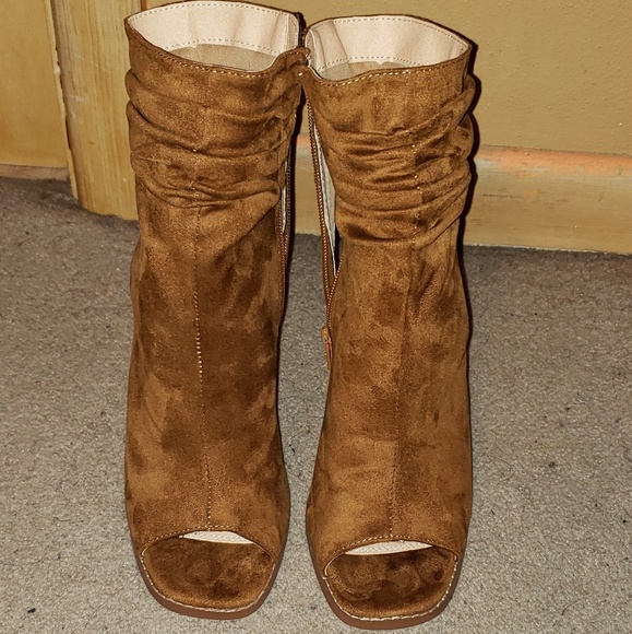 Suede peep-toe heels - Picture 3 of 4